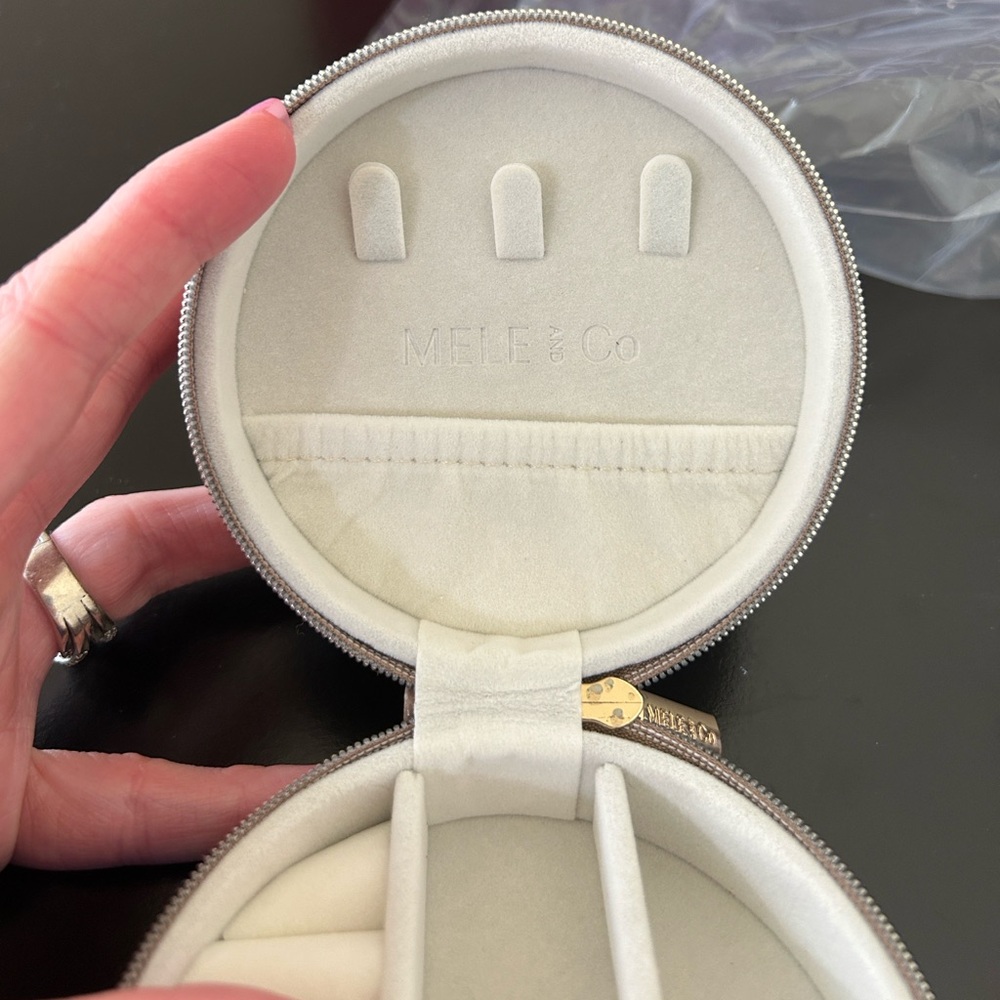 Mele and Co Stow and Go Mini Travel Jewelry Box NIB MSRP $35 - Picture 7 of 11